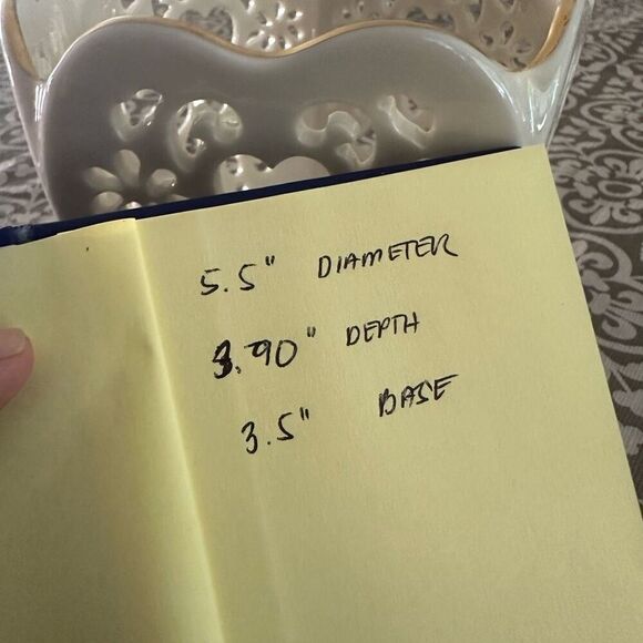 Lenox Eternal Hearts 5.5”‎ Pierced Round Bowl Scalloped Trim - 24k Gold - Picture 8 of 8